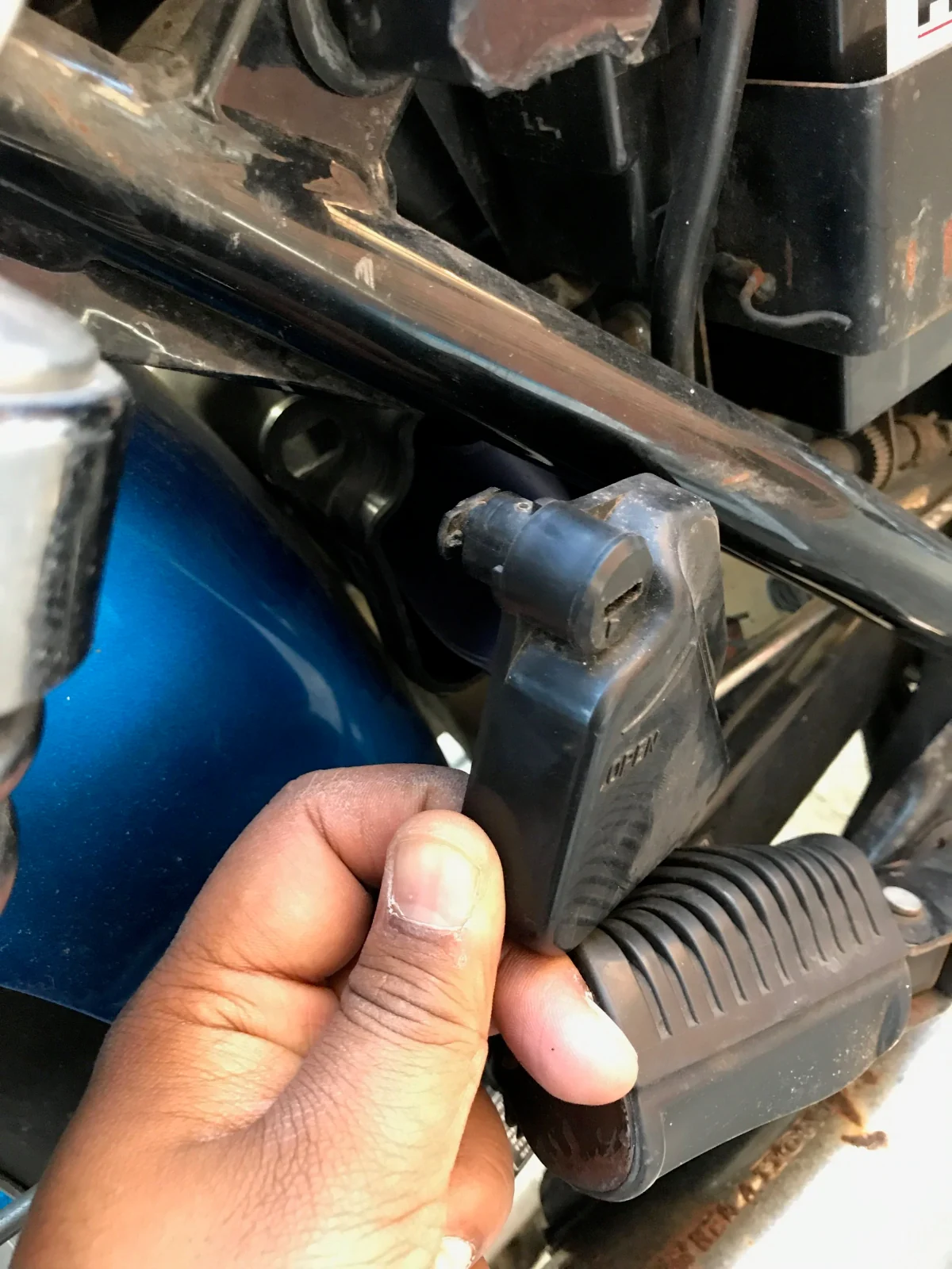 Why did Honda only provide a screwdriver for the 2009 Rebel 250 tool compartment?