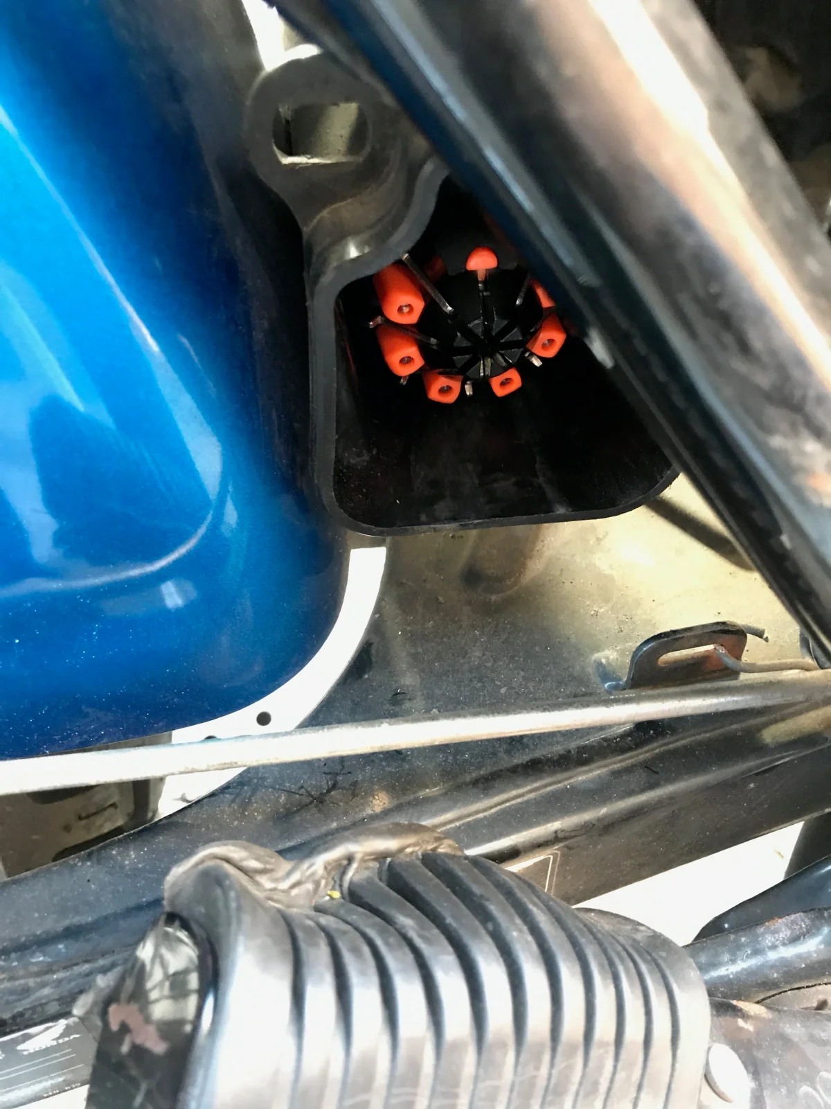 Why did Honda only provide a screwdriver for the 2009 Rebel 250 tool compartment?